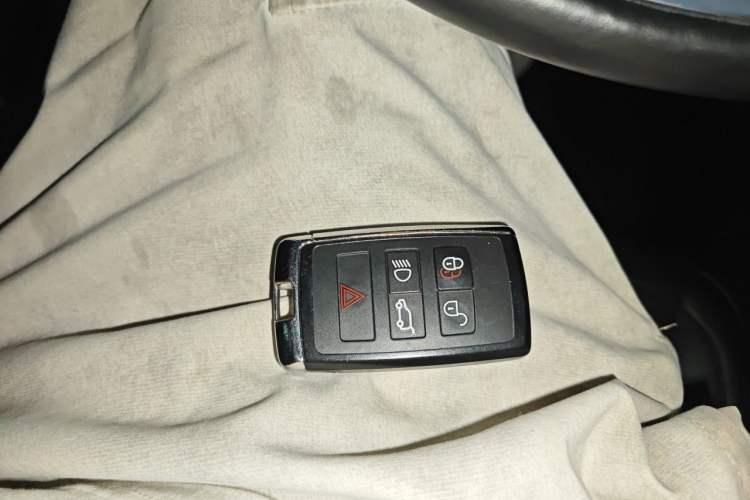 Used Land Rover Range Evoque 2020 249 PS Youth Edition Vehicle Key