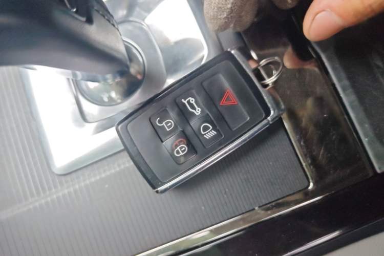 Used Land Rover Range Evoque 2020 249 PS Youth Edition Vehicle Key