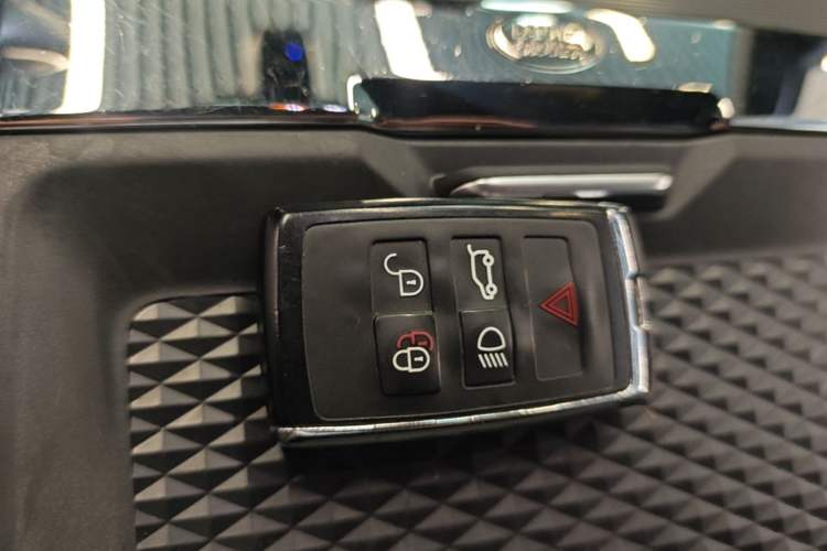 Used Land Rover Range Evoque 2020 249 PS R-DYNAMIC SE Sport Technology Edition Vehicle Key