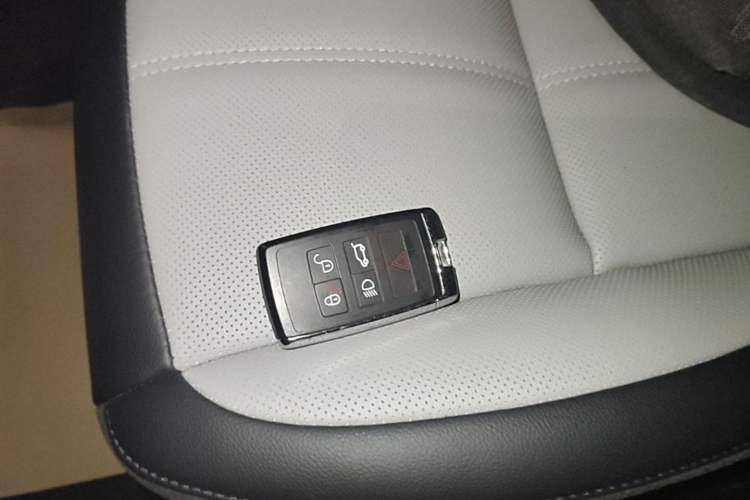 Used Land Rover Range Evoque 2020 249 PS R-DYNAMIC SE Sport Technology Edition Vehicle Key