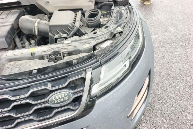 Used Land Rover Range Evoque 2020 249 PS R-DYNAMIC S Sport Edition Engine Bay Left