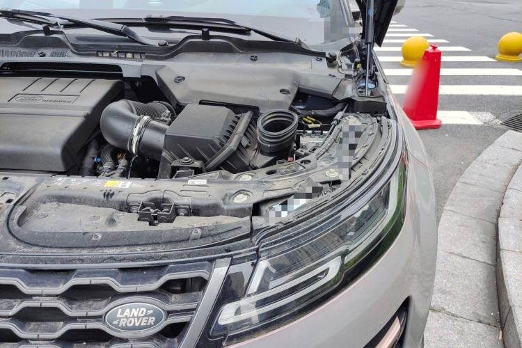 Used Land Rover Range Evoque 2020 249 PS R-DYNAMIC S Sport Edition Engine Bay Left
