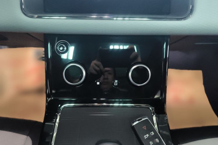Used Land Rover Range Evoque 2020 249 PS R-DYNAMIC S Sport Edition Audio And AC Panel