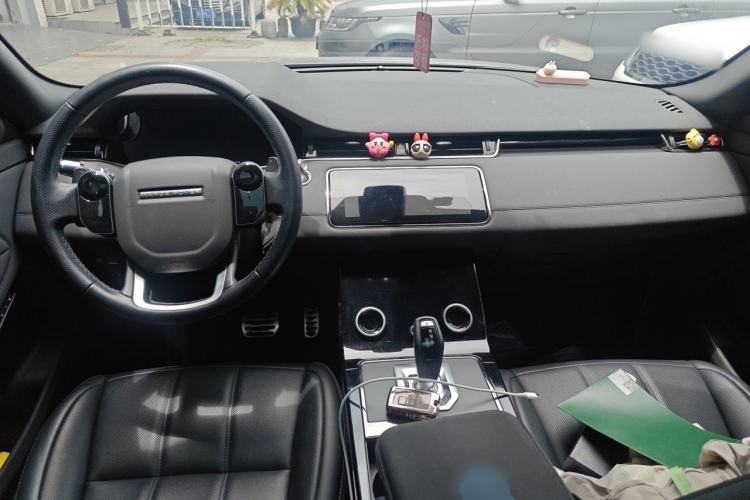 Used Land Rover Range Evoque 2020 249 PS R-DYNAMIC SE Sport Technology Edition Center Console
