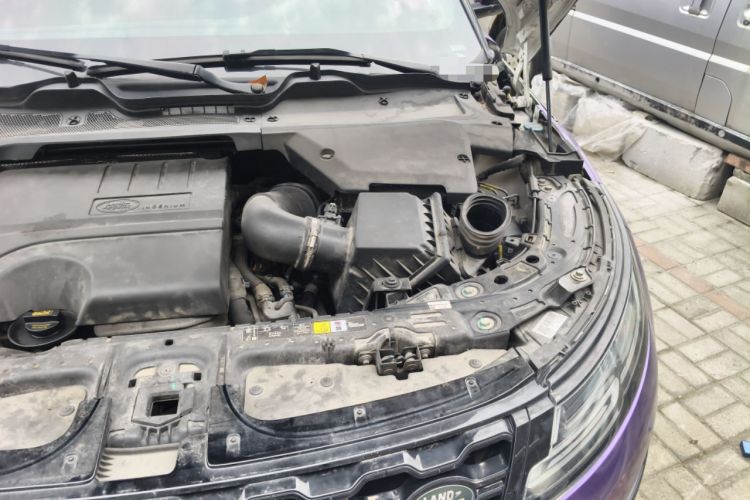 Used Land Rover Range Evoque 2020 249 PS R-DYNAMIC S Black Edition Sport Version Engine Bay Left