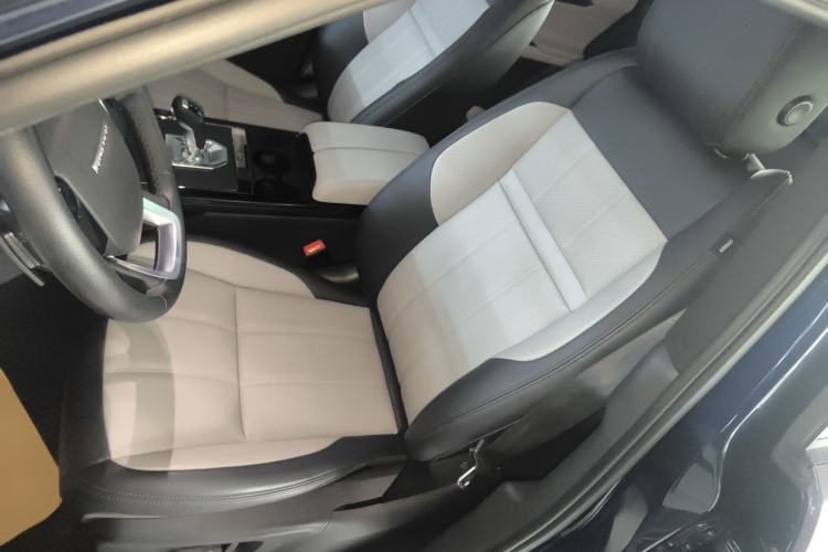 Used Land Rover Range Evoque 2020 249 PS R-DYNAMIC S Sport Edition Left Front Seat