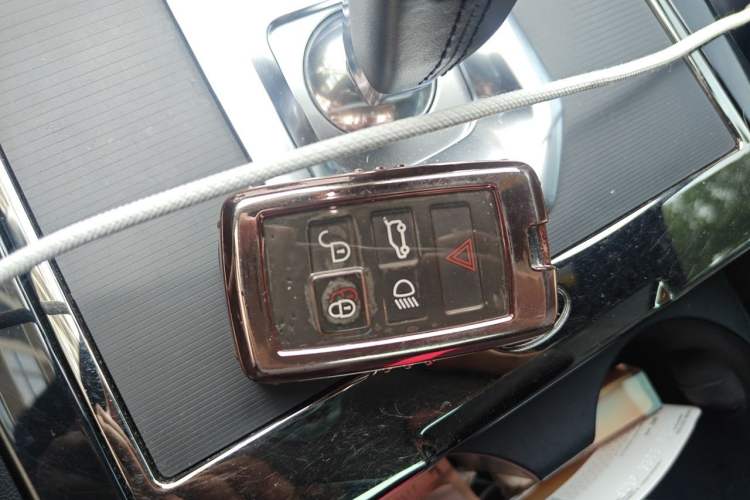 Used Land Rover Range Evoque 2020 249 PS R-DYNAMIC SE Sport Technology Edition Vehicle Key