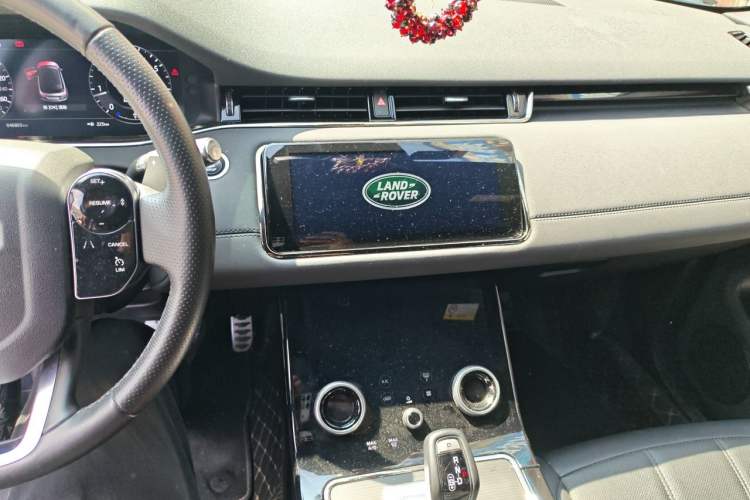 Used Land Rover Range Evoque 2020 249 PS R-DYNAMIC S Sport Edition Audio And AC Panel