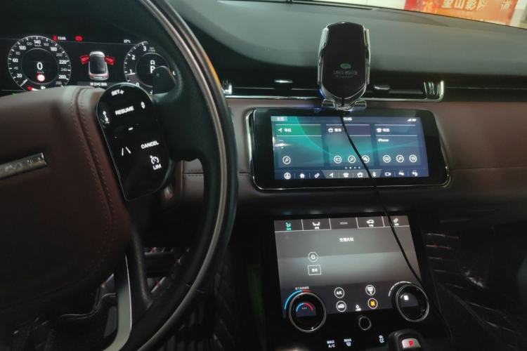 Used Land Rover Range Evoque 2020 249 PS R-DYNAMIC SE Sport Technology Edition Audio And AC Panel