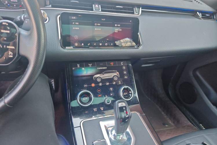 Used Land Rover Range Evoque 2020 249 PS R-DYNAMIC S First-Edition Sport Custom Edition Audio And AC Panel