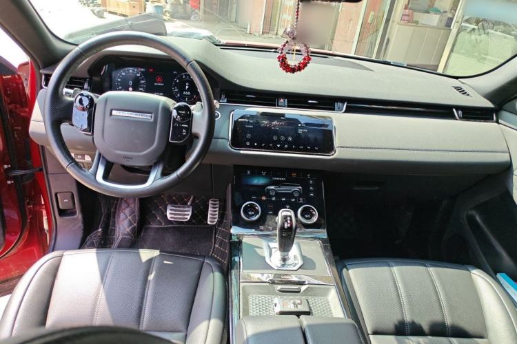 Used Land Rover Range Evoque 2020 249 PS R-DYNAMIC S Sport Edition Center Console