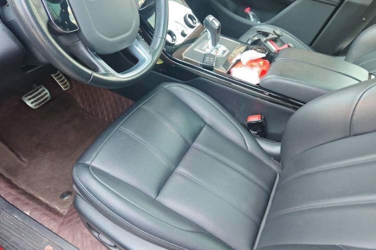 Used Land Rover Range Evoque 2020 249 PS R-DYNAMIC S First-Edition Sport Custom Edition Driver Seat