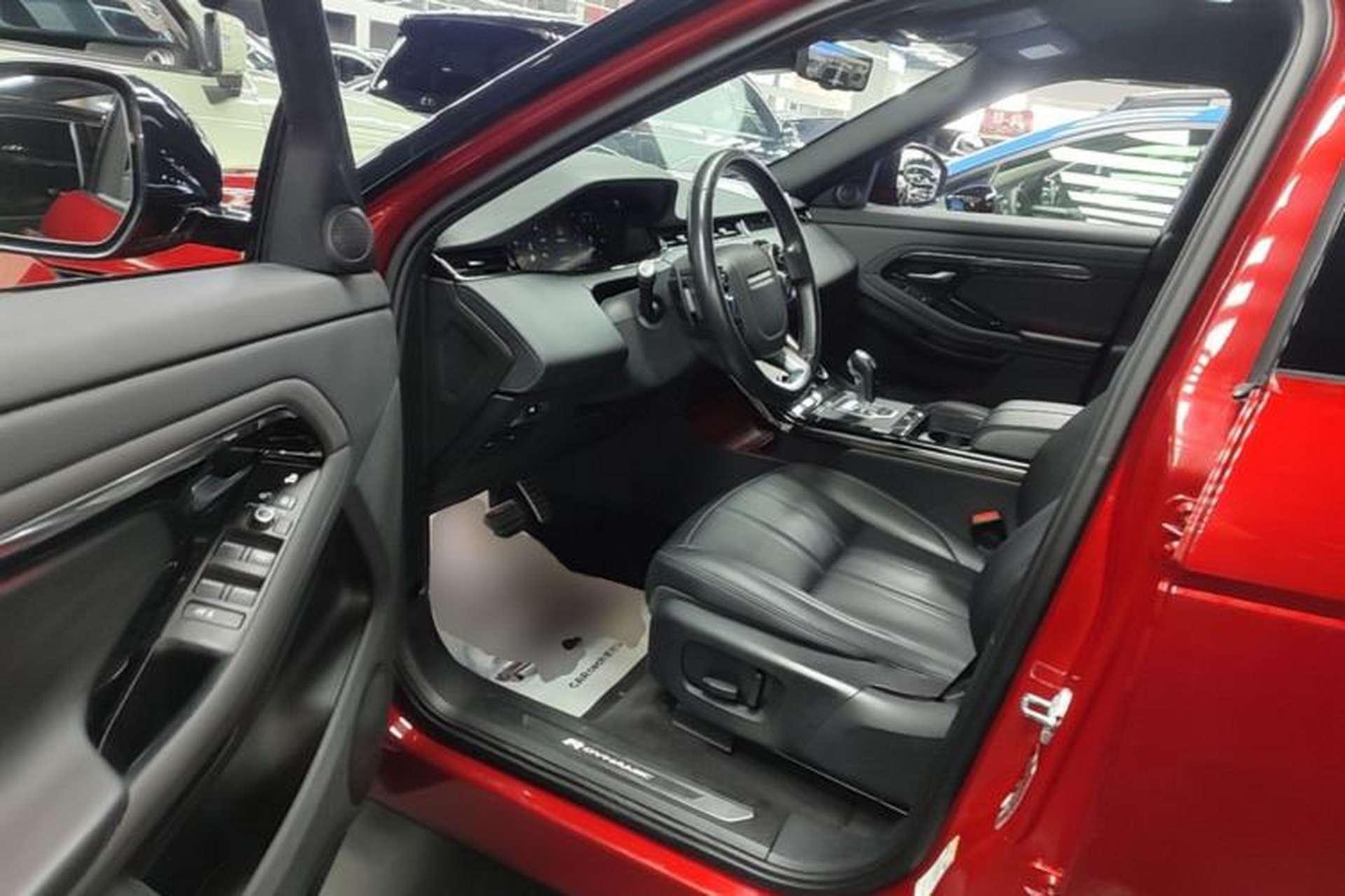 Used Land Rover Range Evoque 2020 249 PS R-DYNAMIC S First-Edition Sport Custom Edition Driver Seat