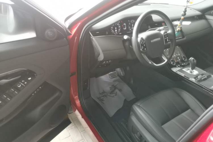 Used Land Rover Range Evoque 2020 249 PS R-DYNAMIC SE Sport Technology Edition Driver Seat
