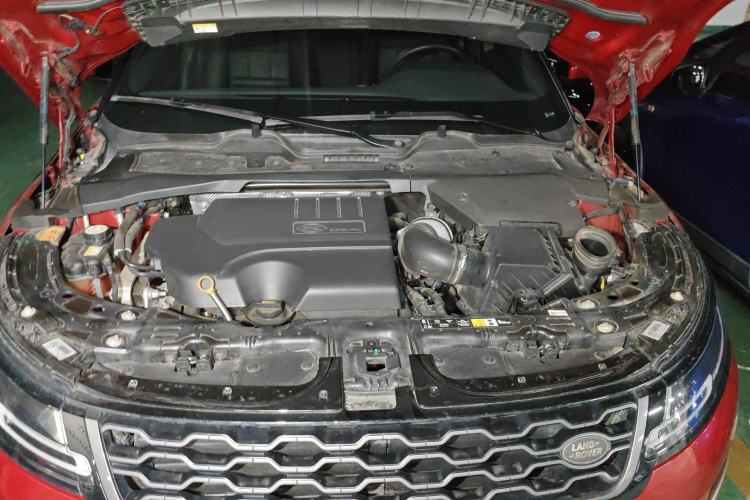 Used Land Rover Range Evoque 2020 249 PS R-DYNAMIC S Sport Edition Engine Bay