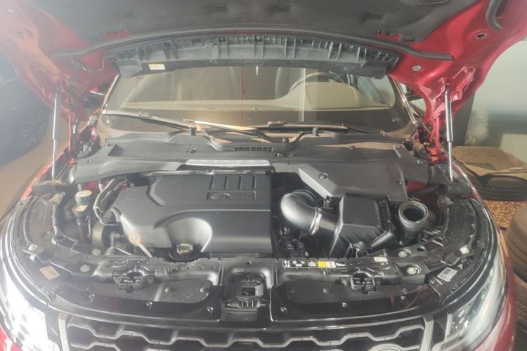 Used Land Rover Range Evoque 2020 249 PS R-DYNAMIC SE Sport Technology Edition Engine Bay