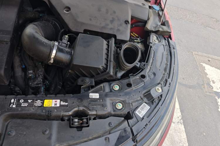 Used Land Rover Range Evoque 2020 249 PS R-DYNAMIC S First-Edition Sport Custom Edition Engine Bay Left