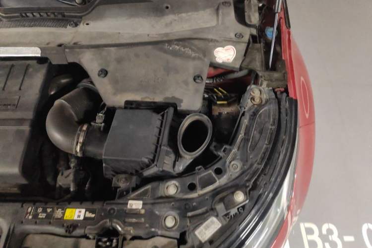 Used Land Rover Range Evoque 2020 249 PS R-DYNAMIC S Sport Edition Engine Bay Left