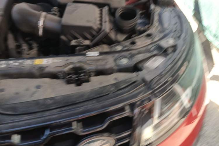 Used Land Rover Range Evoque 2020 249 PS R-DYNAMIC Sport Technology Custom Edition Engine Bay Left