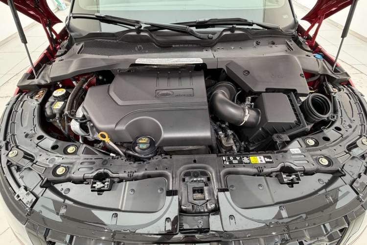 Used Land Rover Range Evoque 2020 249 PS R-DYNAMIC S First-Edition Sport Custom Edition Engine Bay