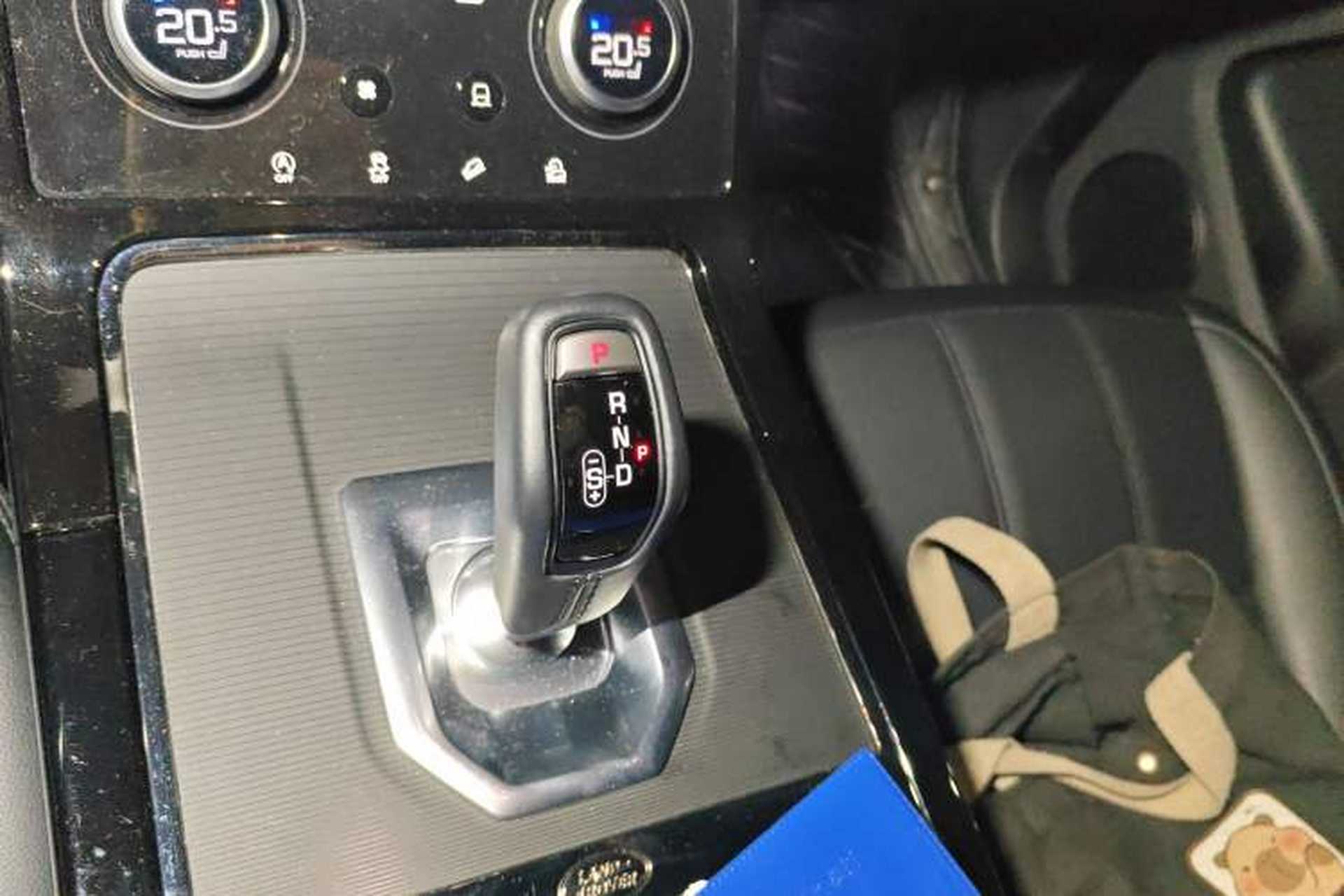 Used Land Rover Range Evoque 2020 249 PS R-DYNAMIC S Sport Edition Gear Lever