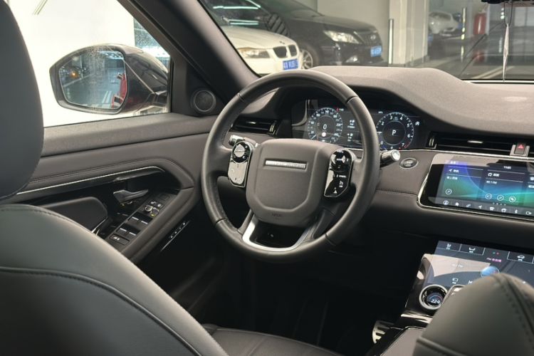 Used Land Rover Range Evoque 2020 249 PS R-DYNAMIC SE Sport Technology Edition Interior 10