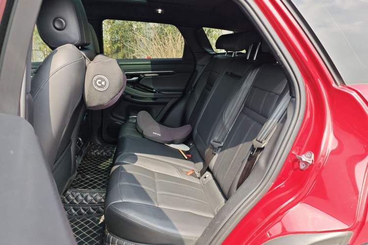 Used Land Rover Range Evoque 2020 249 PS Youth Edition Interior 4