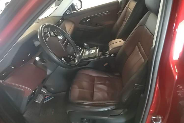 Used Land Rover Range Evoque 2020 249 PS R-DYNAMIC SE Sport Technology Edition Left Front Seat