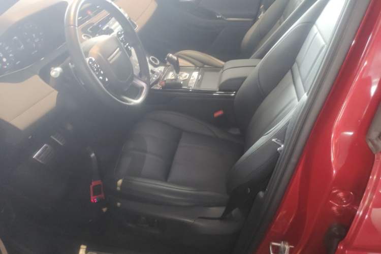 Used Land Rover Range Evoque 2020 249 PS R-DYNAMIC SE Sport Technology Edition Left Front Seat