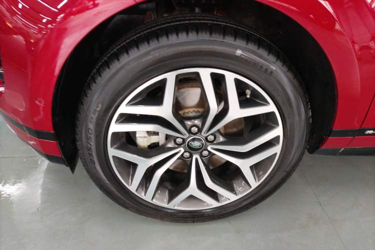 Used Land Rover Range Evoque 2020 249 PS R-DYNAMIC S Sport Edition Left Front Wheel Hub