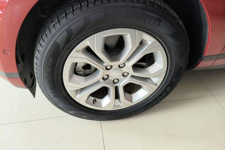 Used Land Rover Range Evoque 2020 249 PS Youth Edition Left Front Wheel Hub
