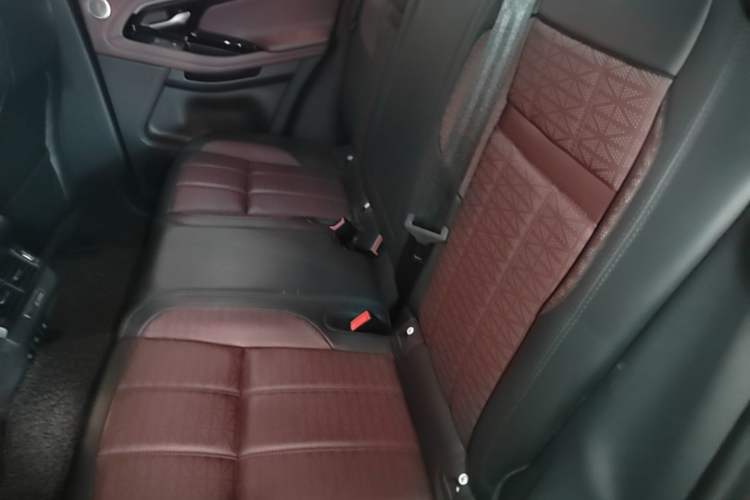 Used Land Rover Range Evoque 2020 249 PS R-DYNAMIC SE Sport Technology Edition Left Rear Seat