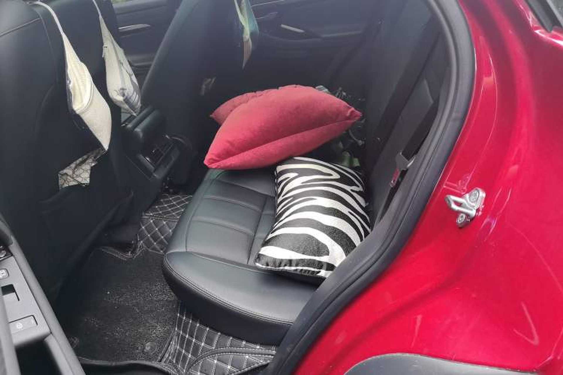 Used Land Rover Range Evoque 2020 249 PS R-DYNAMIC S Black Edition Sport Version Left Rear Seat