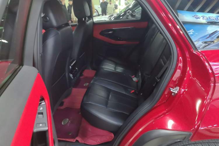 Used Land Rover Range Evoque 2020 249 PS R-DYNAMIC SE Sport Technology Edition Left Rear Seat