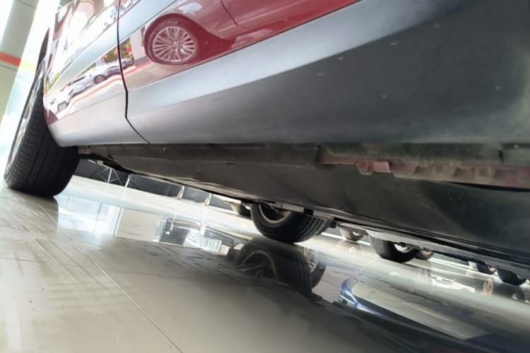 Used Land Rover Range Evoque 2020 249 PS Youth Edition Left Side Sill