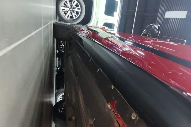 Used Land Rover Range Evoque 2020 249 PS R-DYNAMIC S First-Edition Sport Custom Edition Left Side Sill