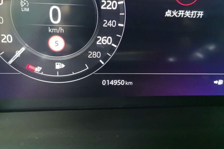 Used Land Rover Range Evoque 2020 249 PS R-DYNAMIC S Black Edition Sport Version Odometer Close Up