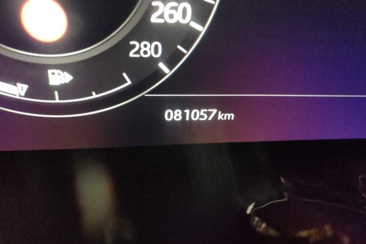 Used Land Rover Range Evoque 2020 249 PS R-DYNAMIC S Sport Edition Odometer Close Up