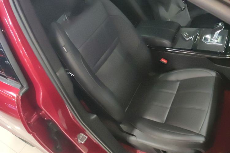 Used Land Rover Range Evoque 2020 249 PS R-DYNAMIC SE Sport Technology Edition Right Front Seat