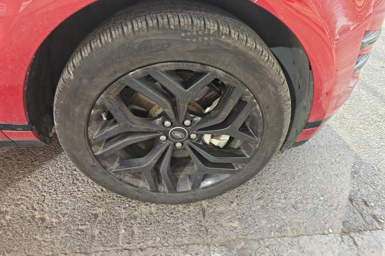 Used Land Rover Range Evoque 2020 249 PS R-DYNAMIC S First-Edition Sport Custom Edition Right Front Wheel Hub