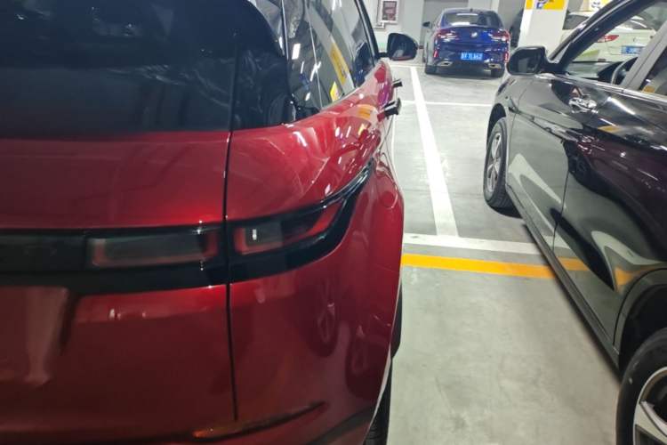 Used Land Rover Range Evoque 2020 249 PS R-DYNAMIC S Blackened Sport Technology Edition Right Rear Taillight
