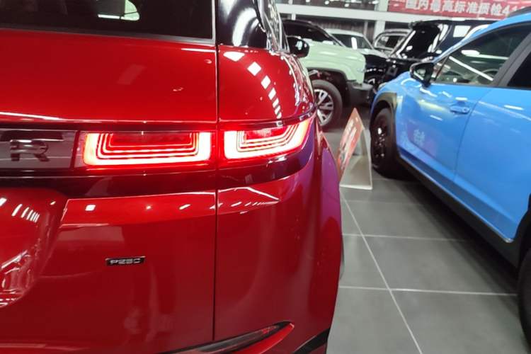 Used Land Rover Range Evoque 2020 249 PS R-DYNAMIC S First-Edition Sport Custom Edition Right Rear Taillight