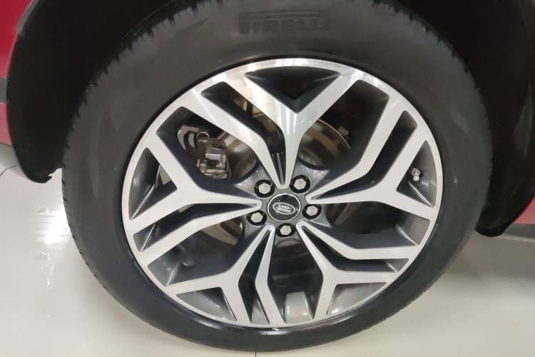 Used Land Rover Range Evoque 2020 249 PS R-DYNAMIC SE Sport Technology Edition Right Rear Wheel Hub