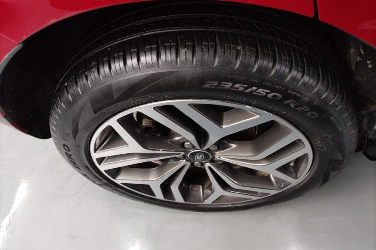 Used Land Rover Range Evoque 2020 249 PS R-DYNAMIC S Sport Edition Right Rear Wheel Hub