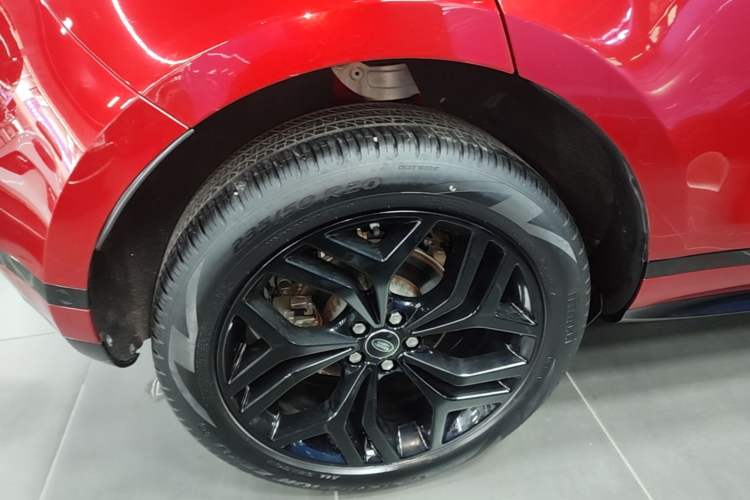 Used Land Rover Range Evoque 2020 249 PS R-DYNAMIC S First-Edition Sport Custom Edition Right Rear Wheel Hub