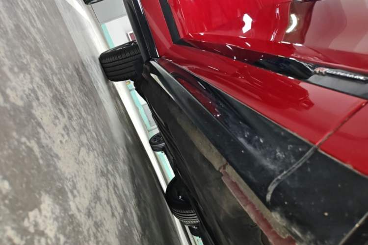 Used Land Rover Range Evoque 2020 249 PS R-DYNAMIC S Blackened Sport Technology Edition Right Side Sill