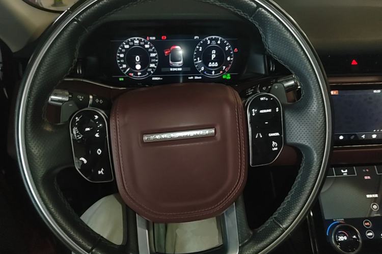 Used Land Rover Range Evoque 2020 249 PS R-DYNAMIC SE Sport Technology Edition Steering Wheel