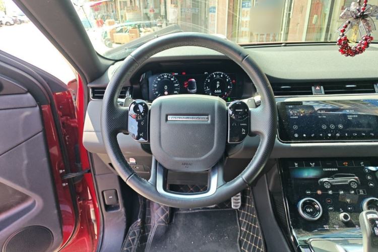 Used Land Rover Range Evoque 2020 249 PS R-DYNAMIC S Sport Edition Steering Wheel