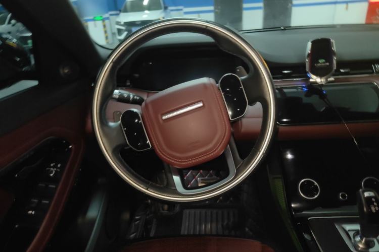 Used Land Rover Range Evoque 2020 249 PS R-DYNAMIC SE Sport Technology Edition Steering Wheel