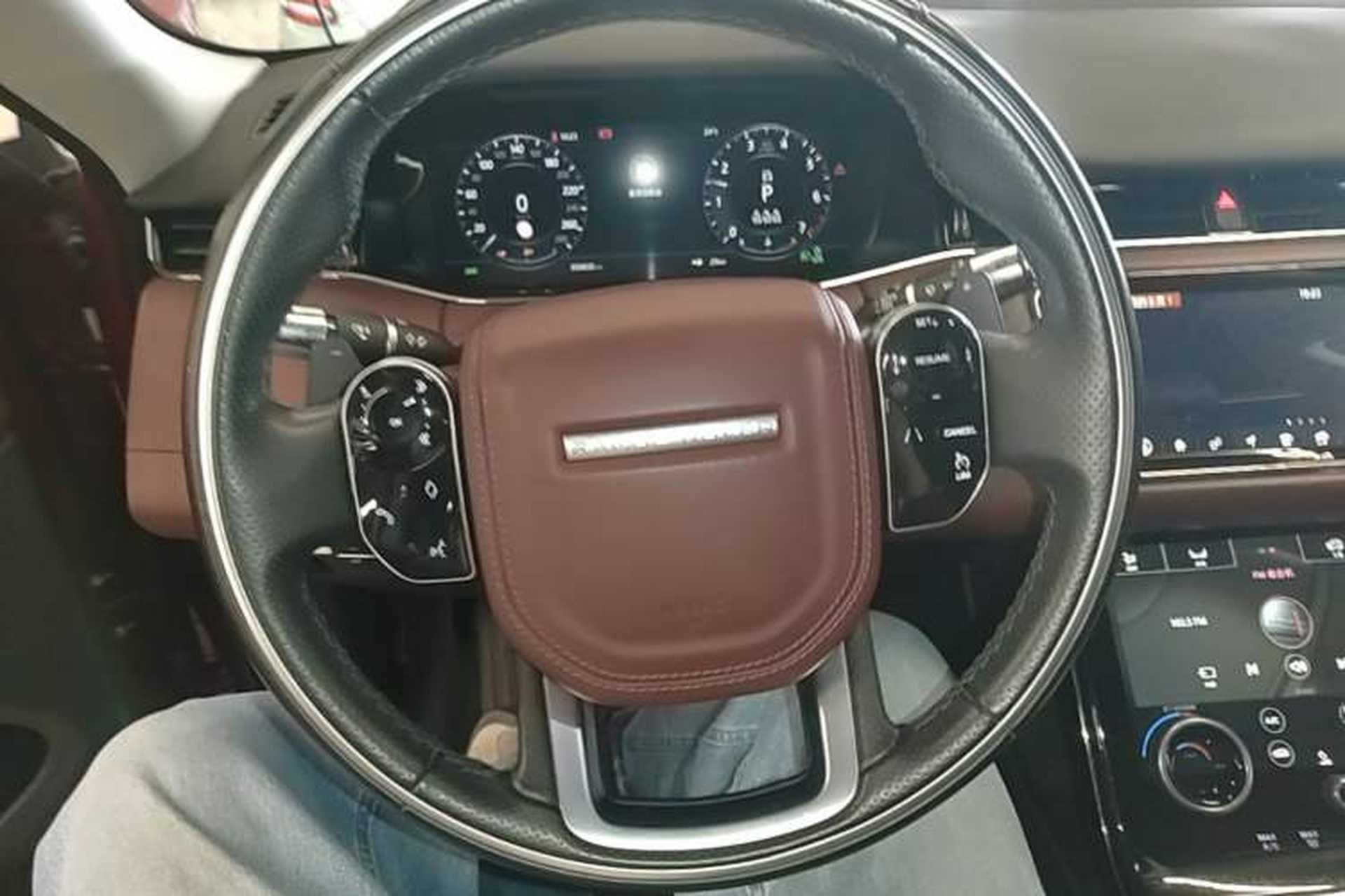 Used Land Rover Range Evoque 2020 249 PS R-DYNAMIC SE Sport Technology Edition Steering Wheel